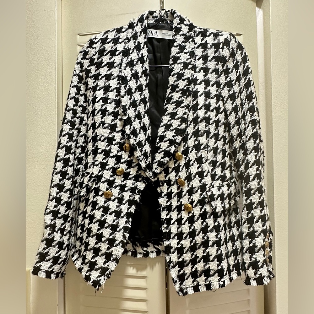 Zara Women's Houndstooth Blazer with Gold Buttons